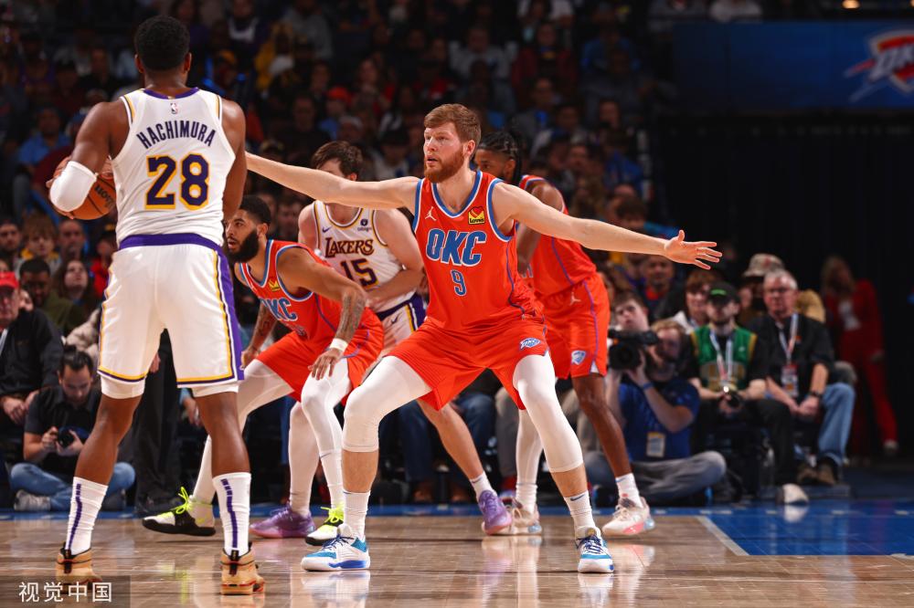 和易建联的 和易建联的