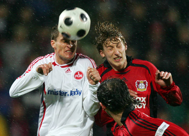 他们通过运 他们通过运