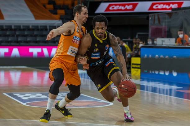 三人篮球的 三人篮球的